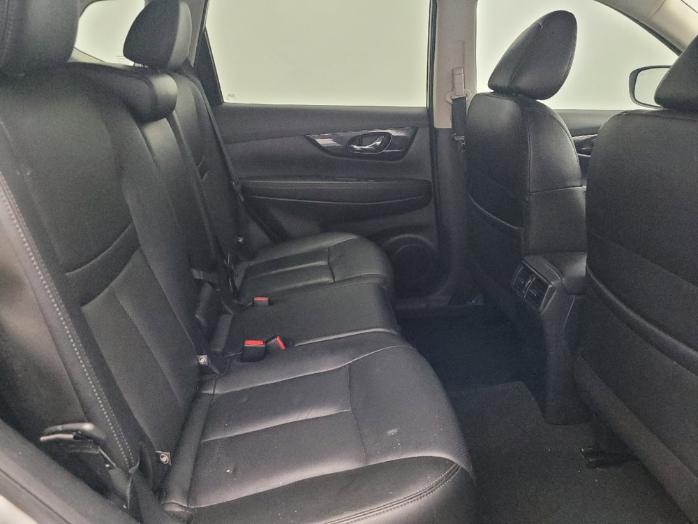 Used 2019 Nissan Rogue SL w/ Premium Package image 19