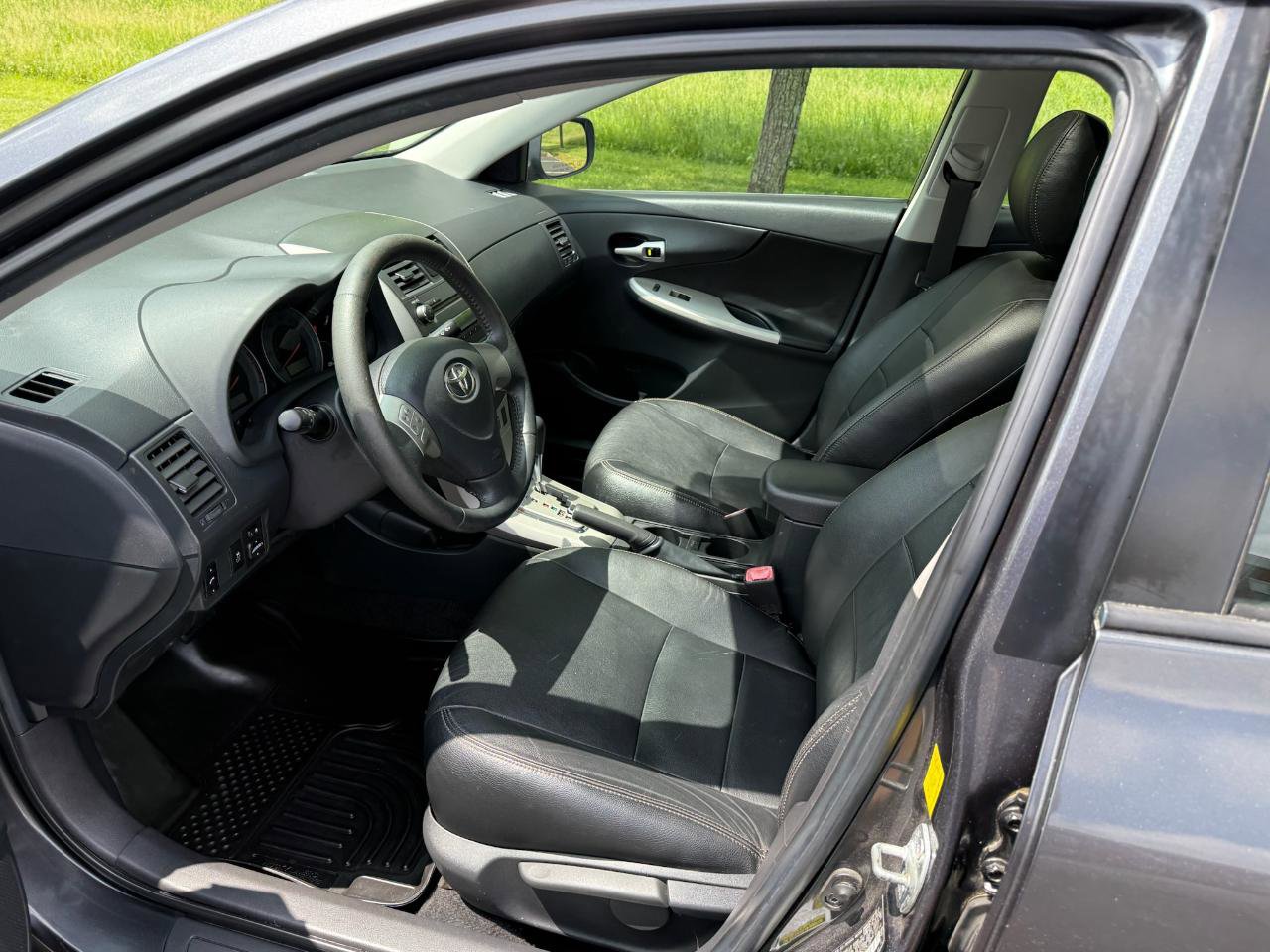 Used 2010 Toyota Corolla S FWD image 8