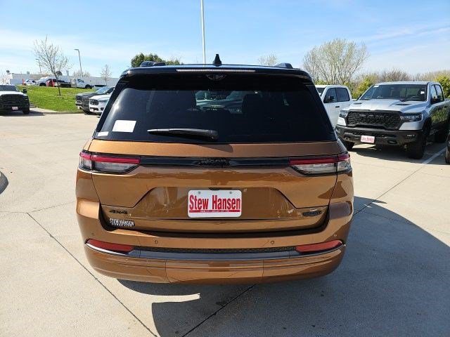 Used 2026 Jeep Grand Cherokee Summit w/ Obsidian Package AWD/4WD image 5