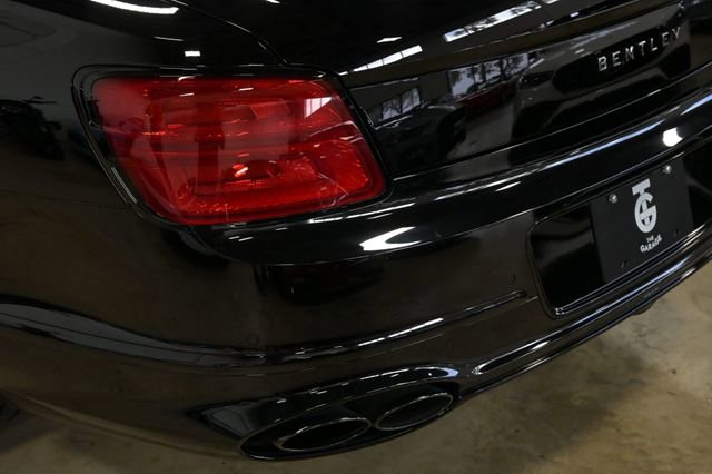 Used 2024 Bentley Flying Spur V8 image 10
