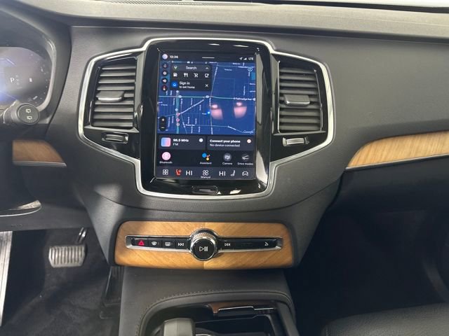 Used 2023 Volvo XC90 B6 Plus image 21