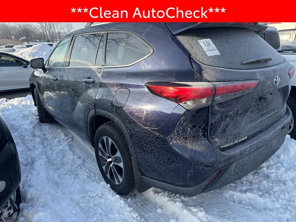 Used 2021 Toyota Highlander XLE image 4