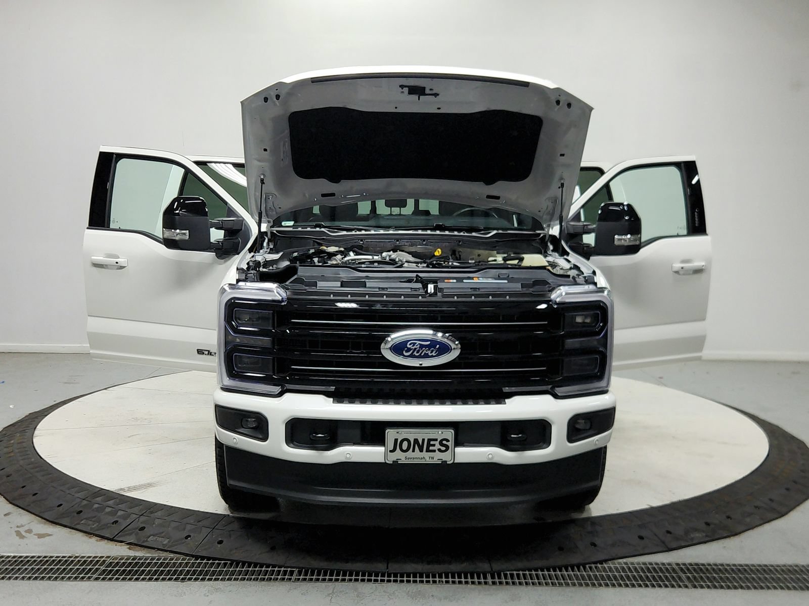 Used 2026 Ford F250 Platinum AWD/4WD image 11