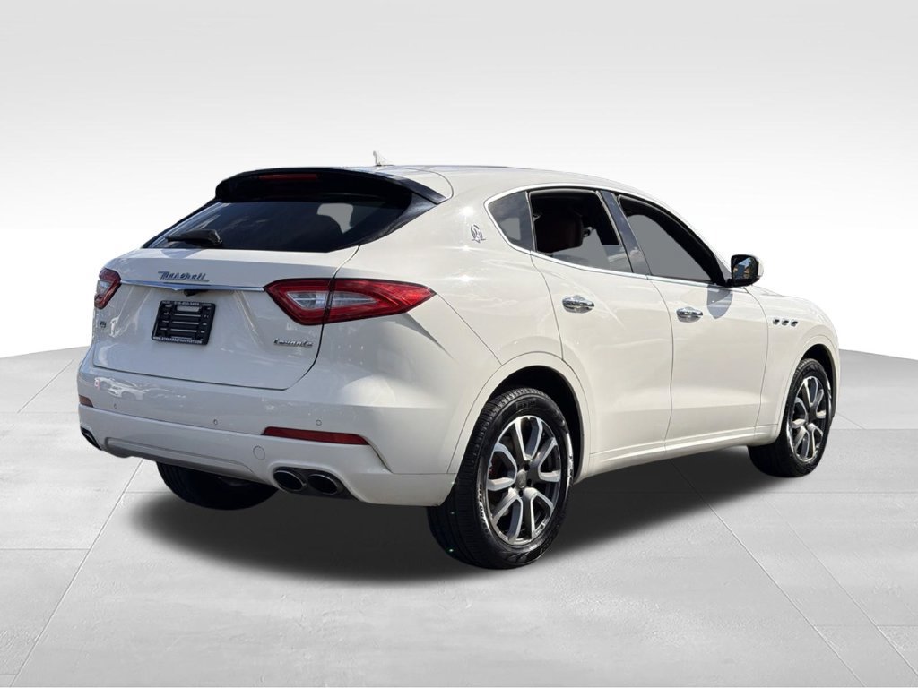 Used 2019 Maserati Levante AWD/4WD image 10
