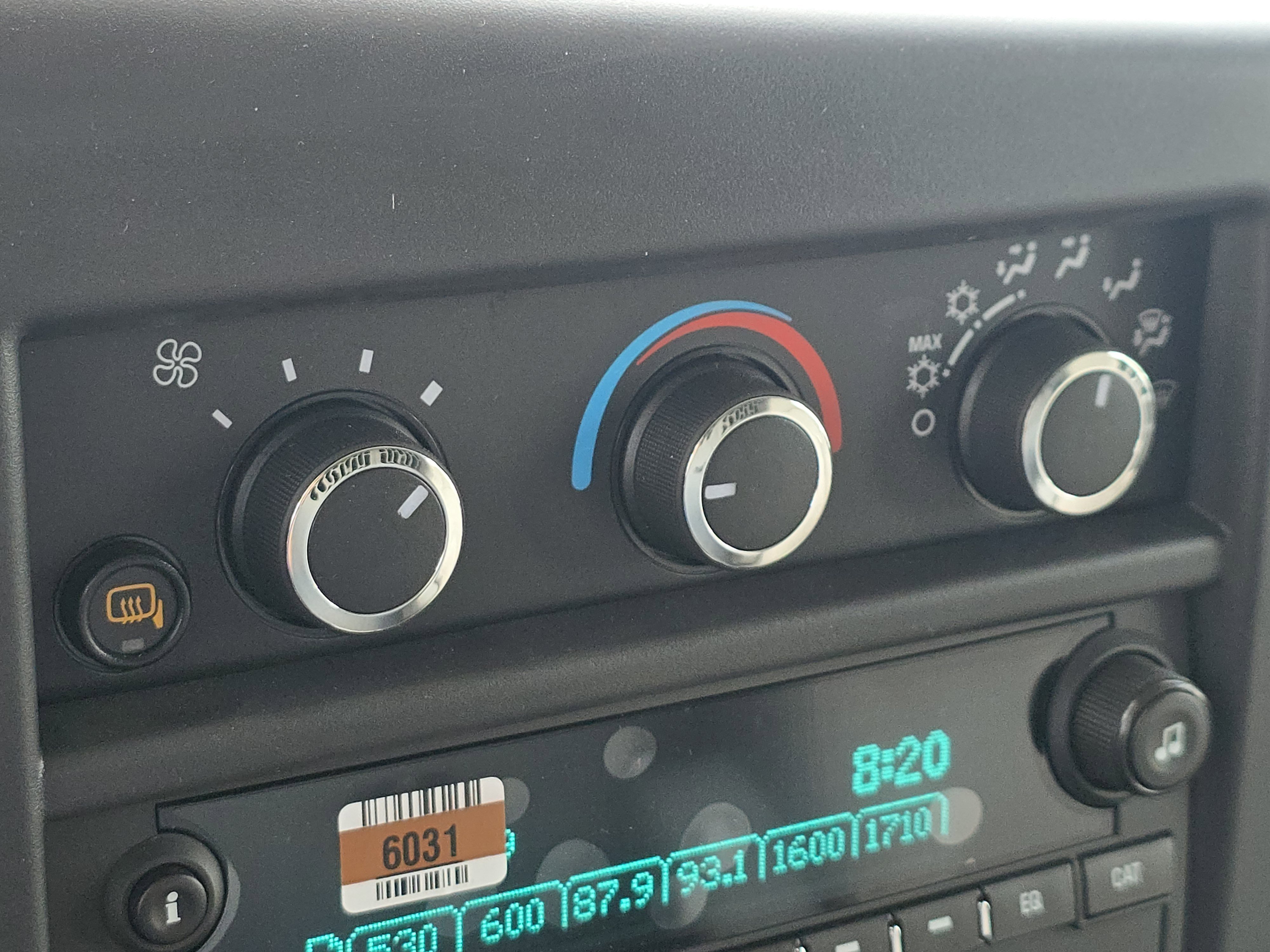 New 2025 Chevrolet Express 2500 w/ Driver Convenience Package image 29