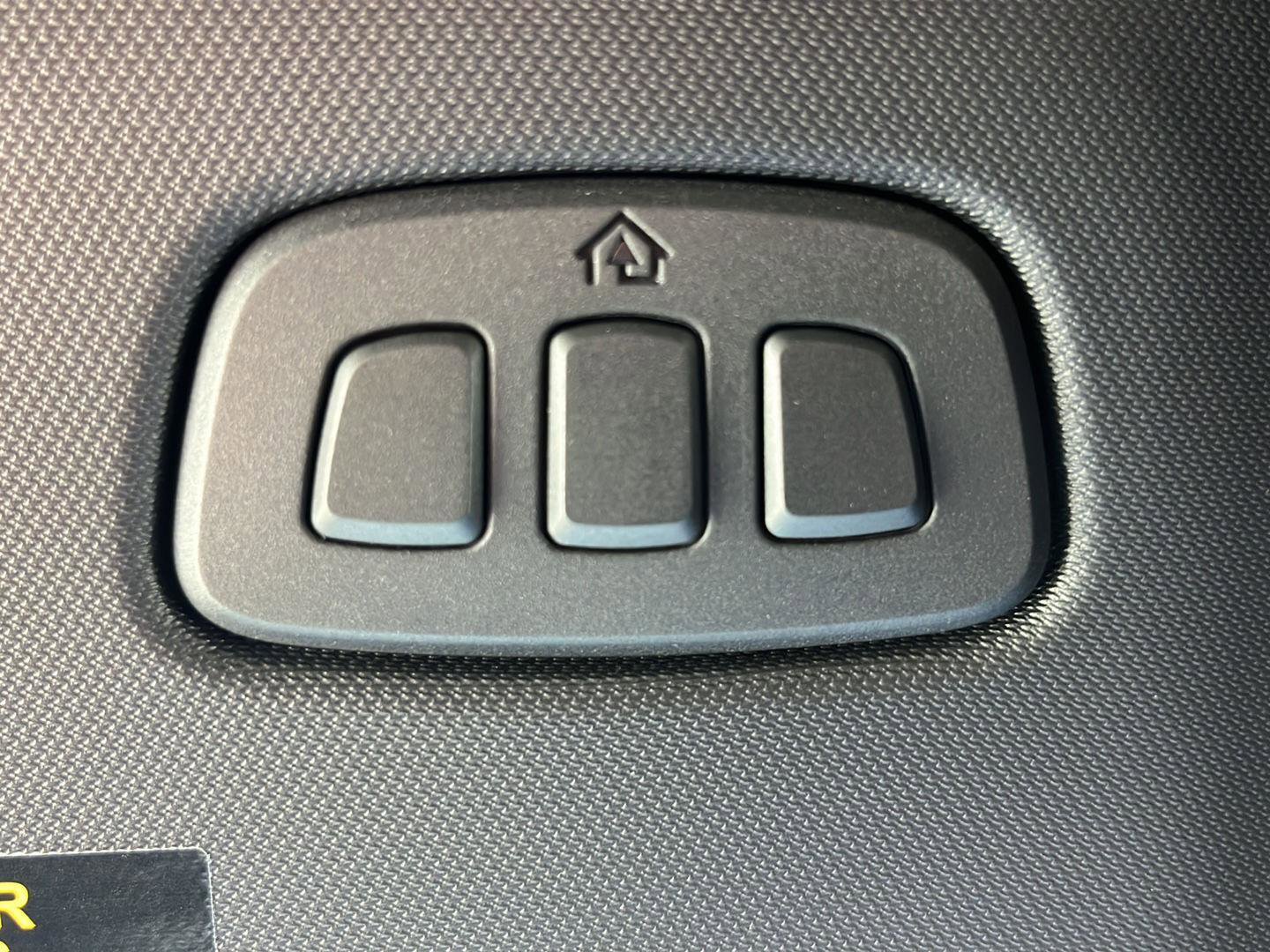 New 2025 Ford Escape ST-Line Elite w/ Equipment Group 501A image 24