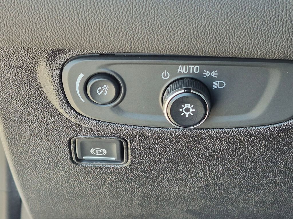 Used 2019 GMC Terrain SLE w/ Driver Convenience Package FWD image 15
