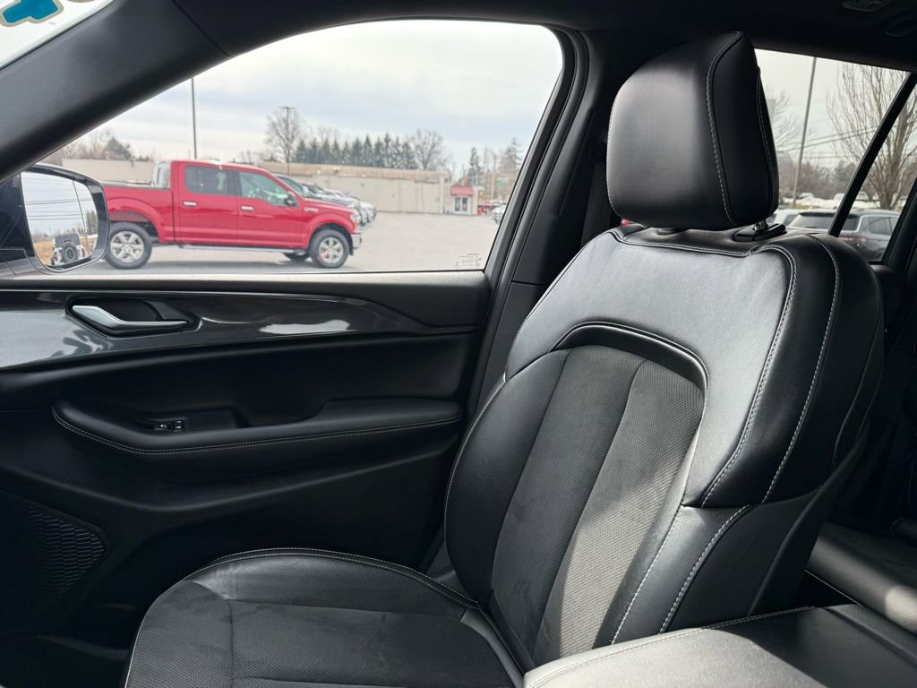 Certified 2023 Jeep Grand Cherokee Altitude AWD/4WD image 27