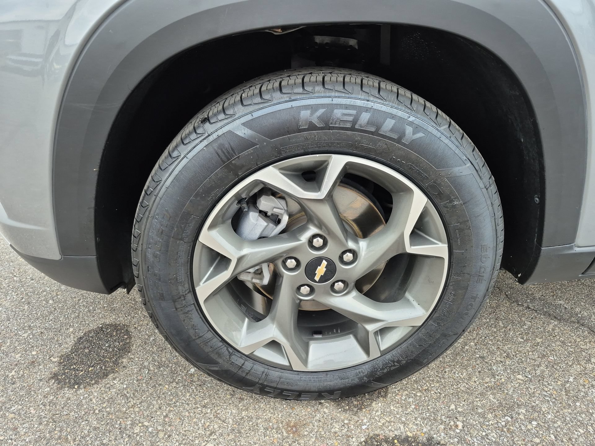 Used 2025 Chevrolet Trax LT FWD image 30
