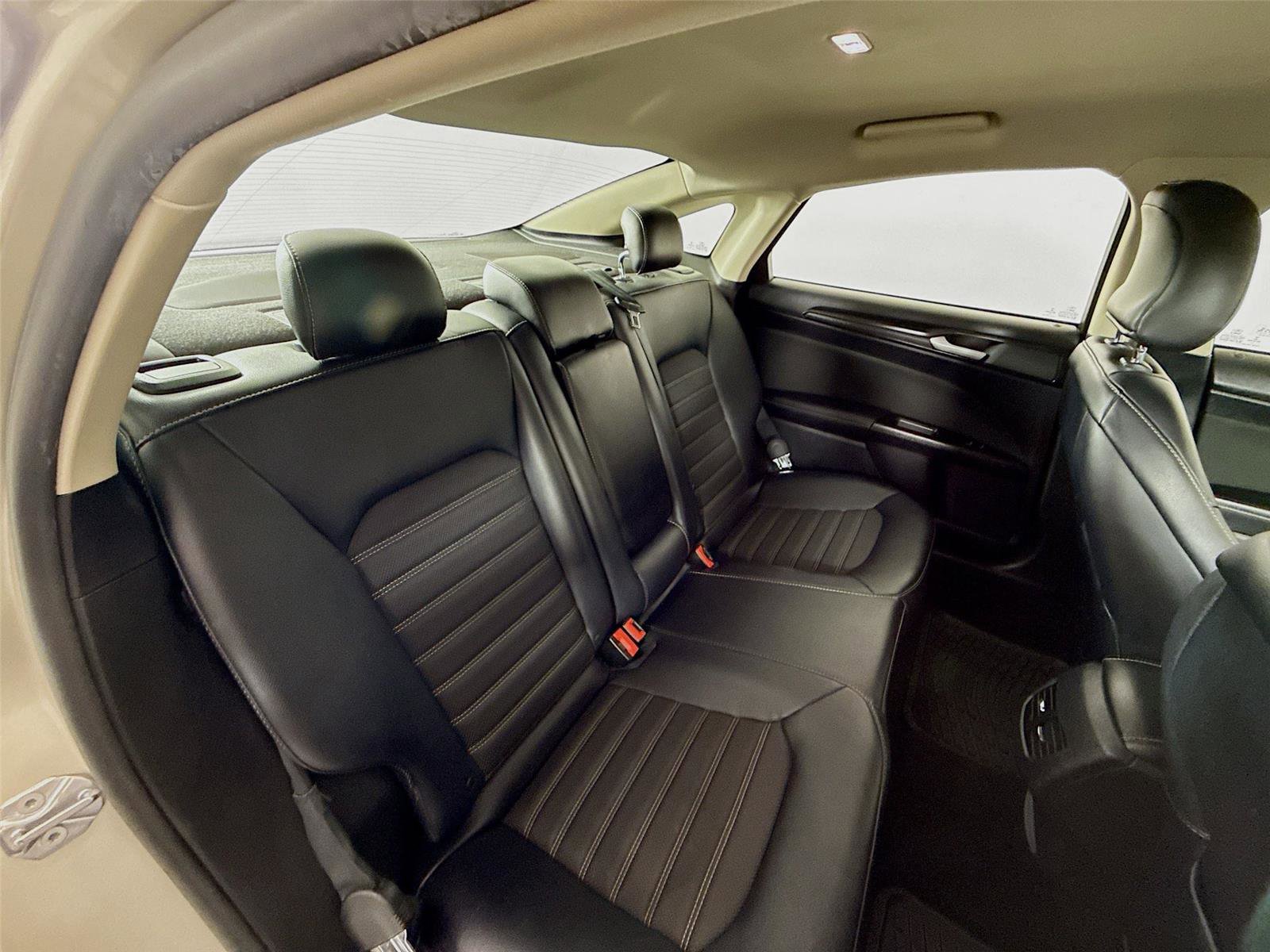 Used 2018 Ford Fusion SE w/ Equipment Group 201A image 23