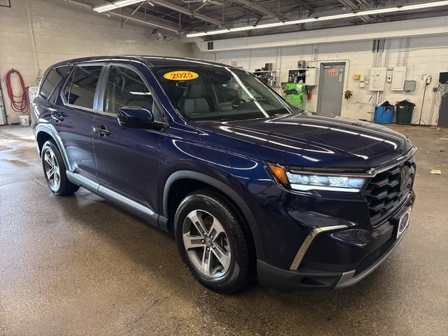 Used 2025 Honda Pilot EX-L image 8