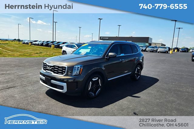 Used 2025 Kia Telluride S AWD/4WD image 3