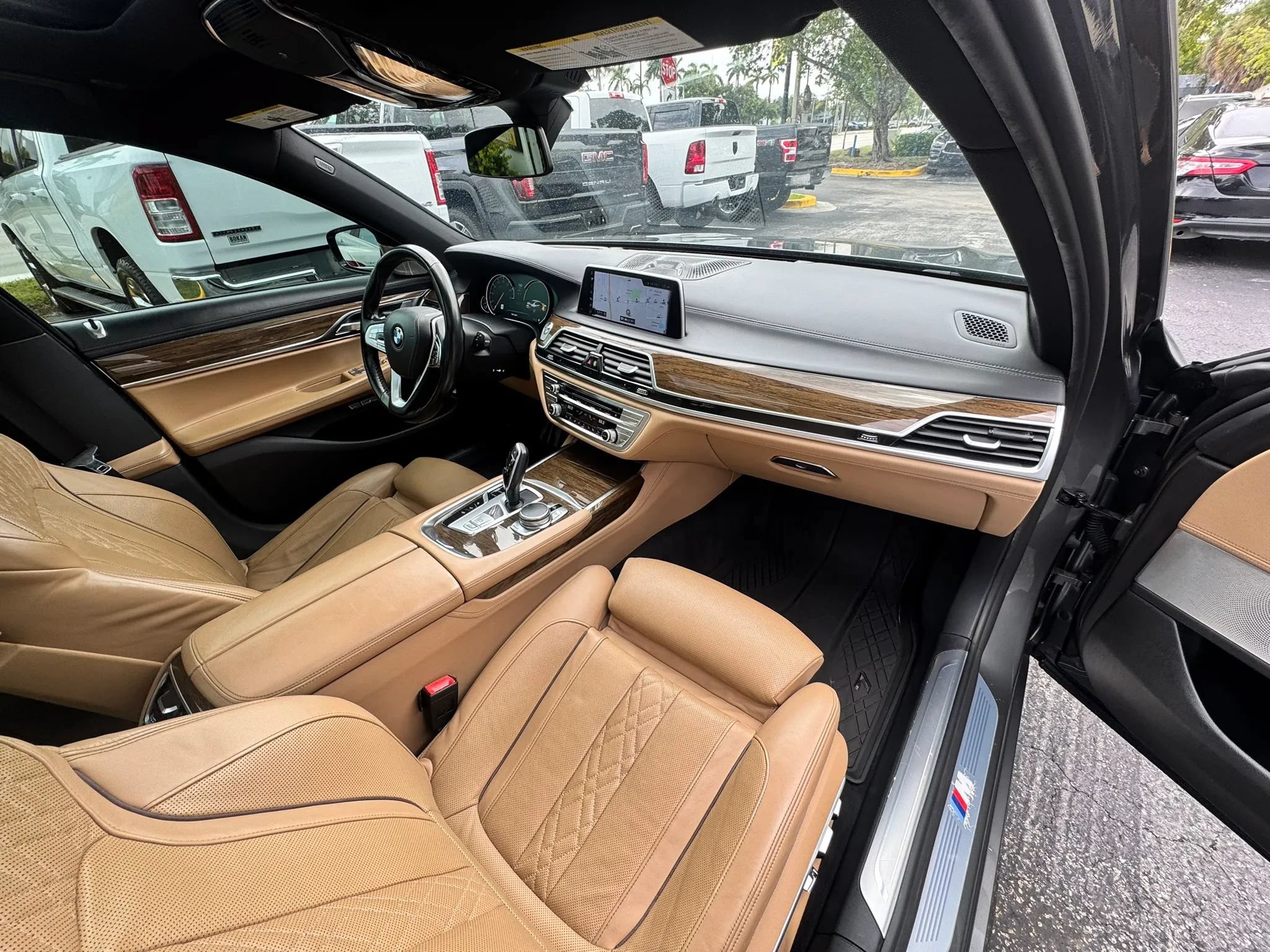 Used 2016 BMW 750i xDrive AWD/4WD image 16