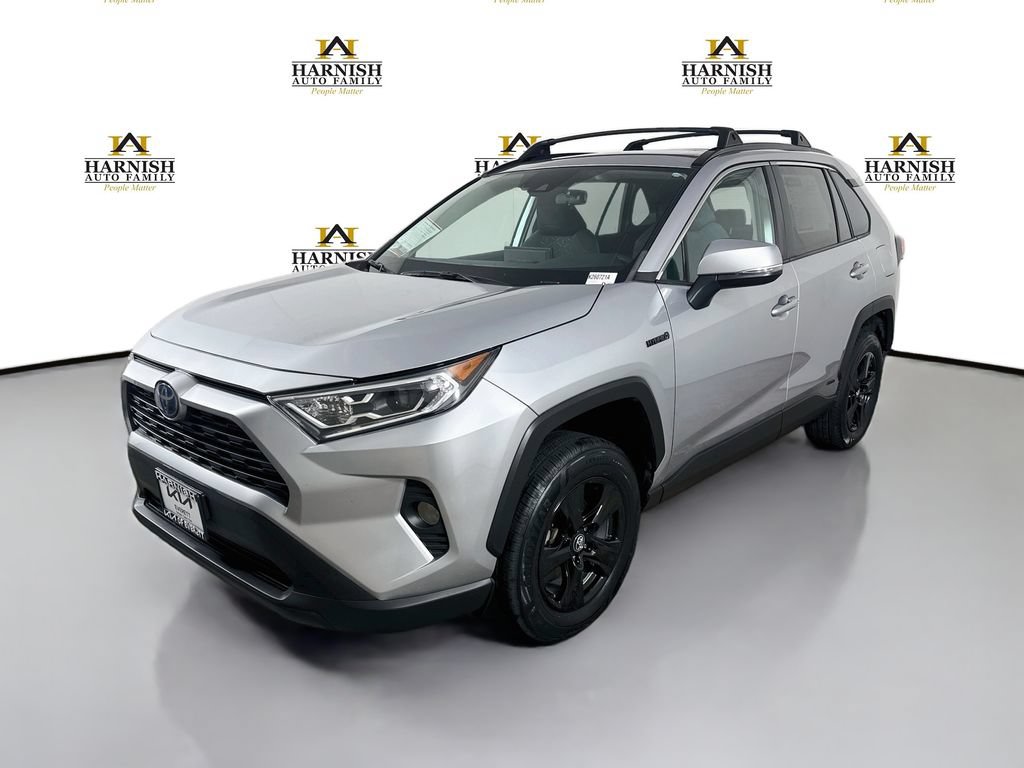 Used 2021 Toyota RAV4 XLE w/ Convenience Package AWD/4WD image 3