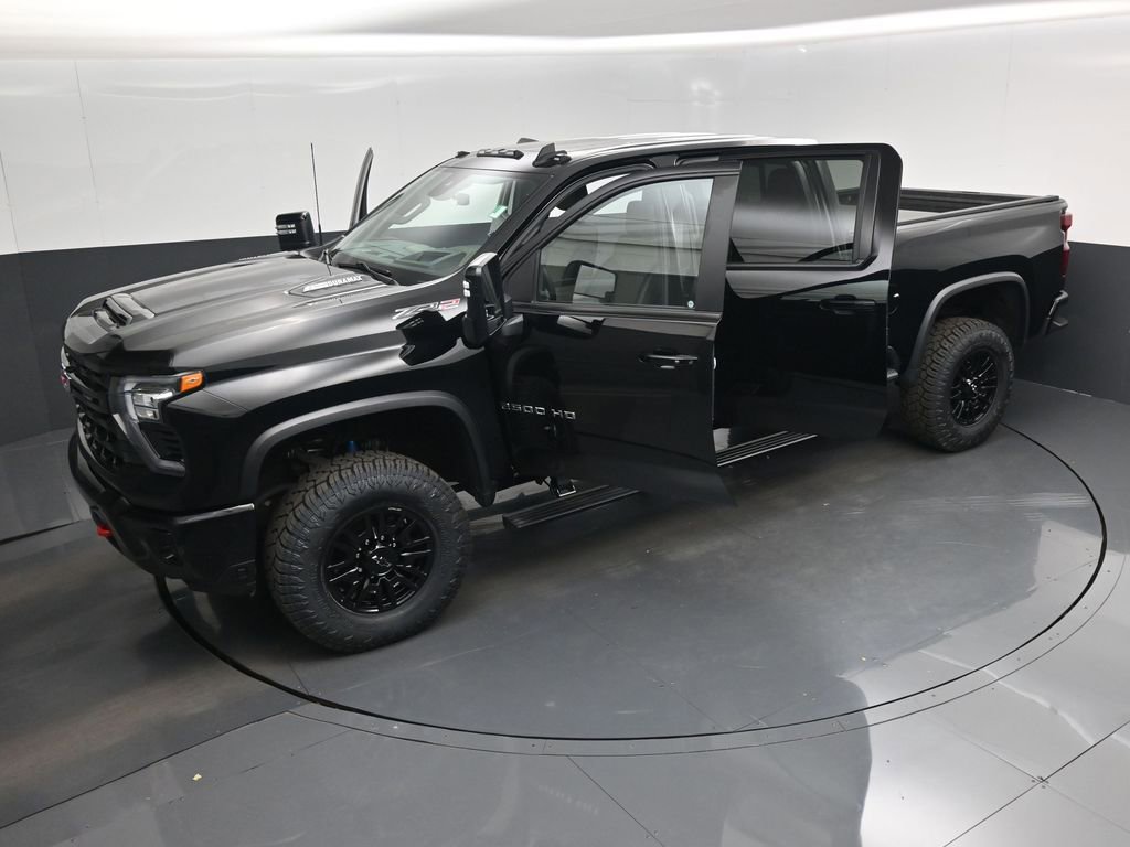 Used 2024 Chevrolet Silverado 2500 ZR2 w/ Technology Package image 20