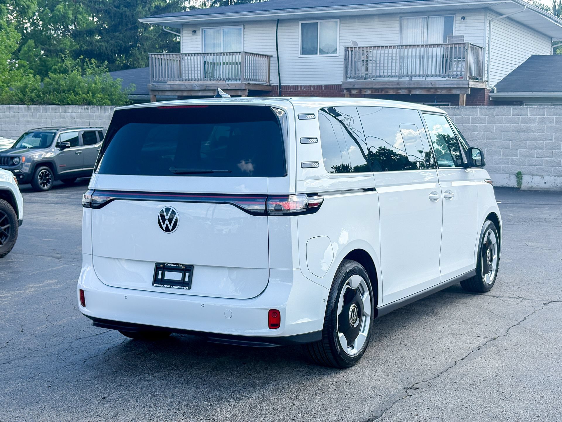 Used 2025 Volkswagen ID. Buzz Pro S RWD image 20