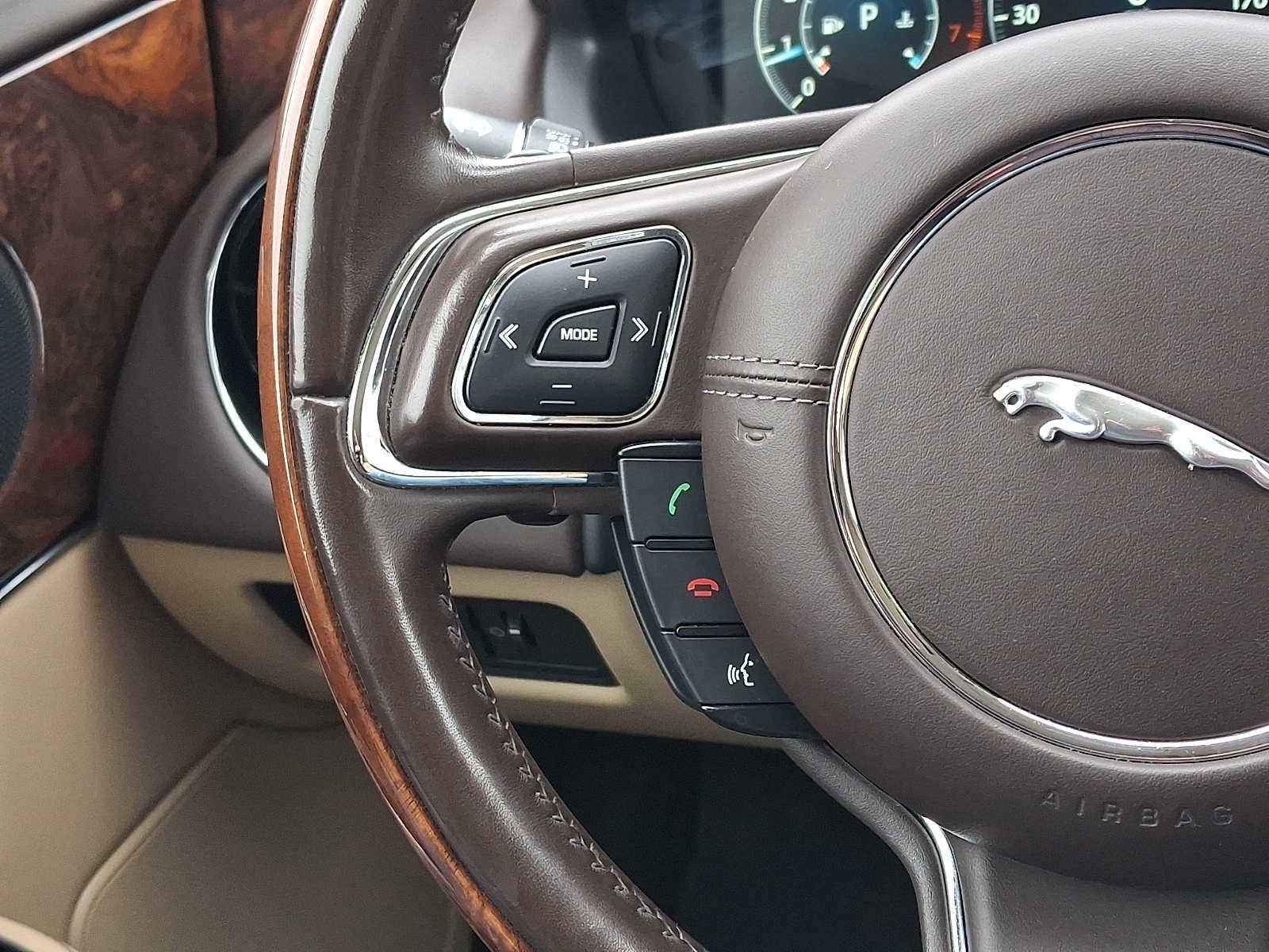 Used 2019 Jaguar XJ L Portfolio image 22
