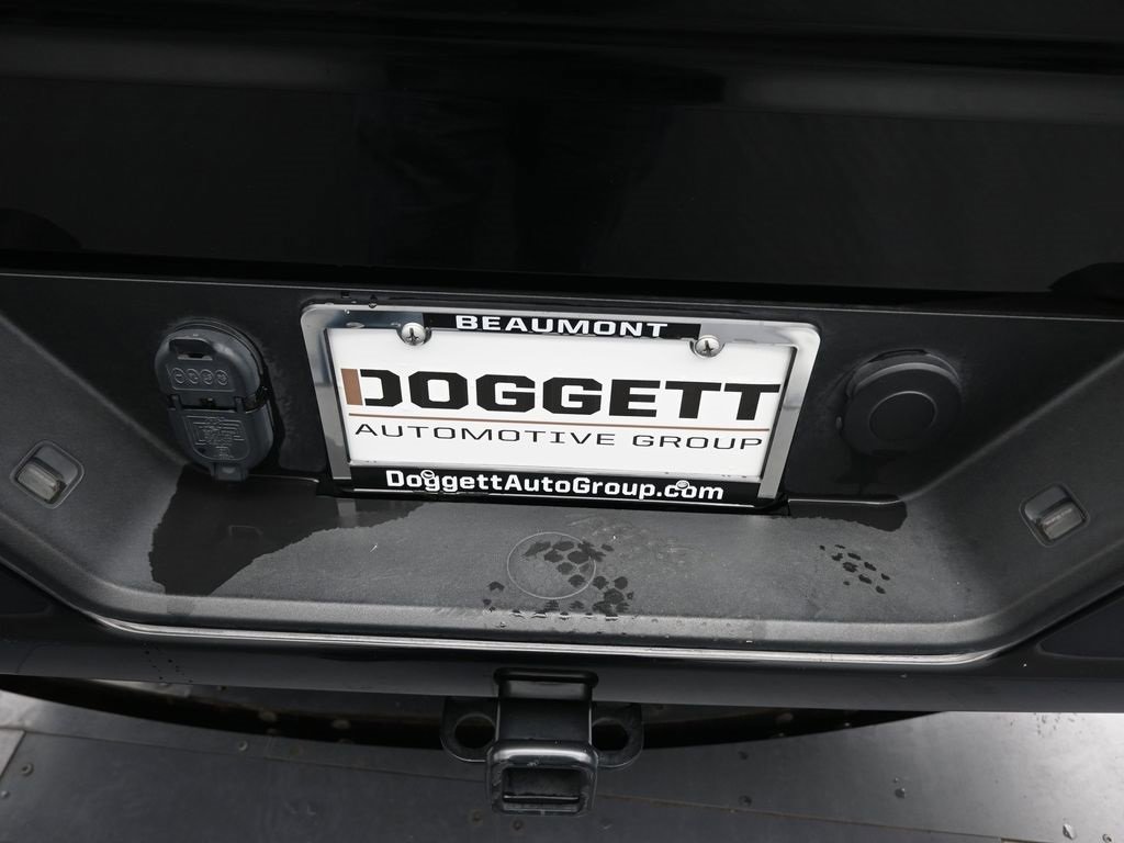 Used 2024 Chevrolet Silverado 1500 Custom w/ Turbomax Blackout Package image 12