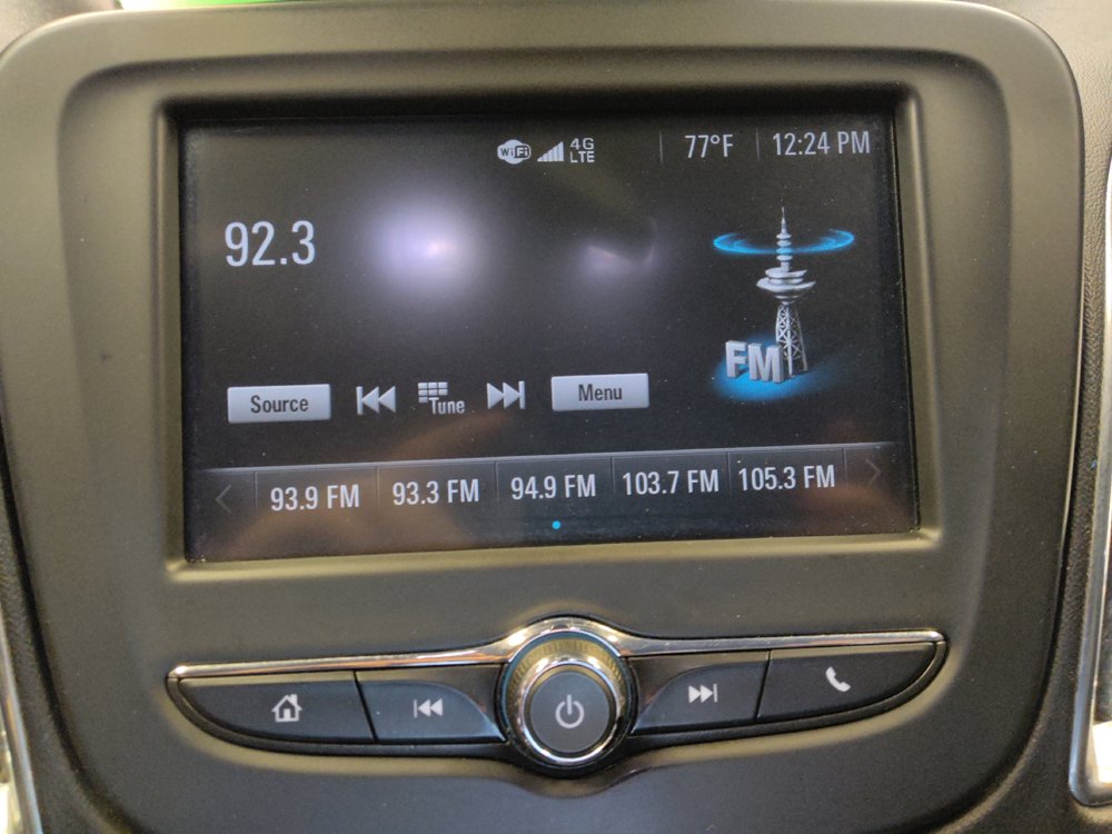 Used 2017 Chevrolet Malibu LT FWD image 25