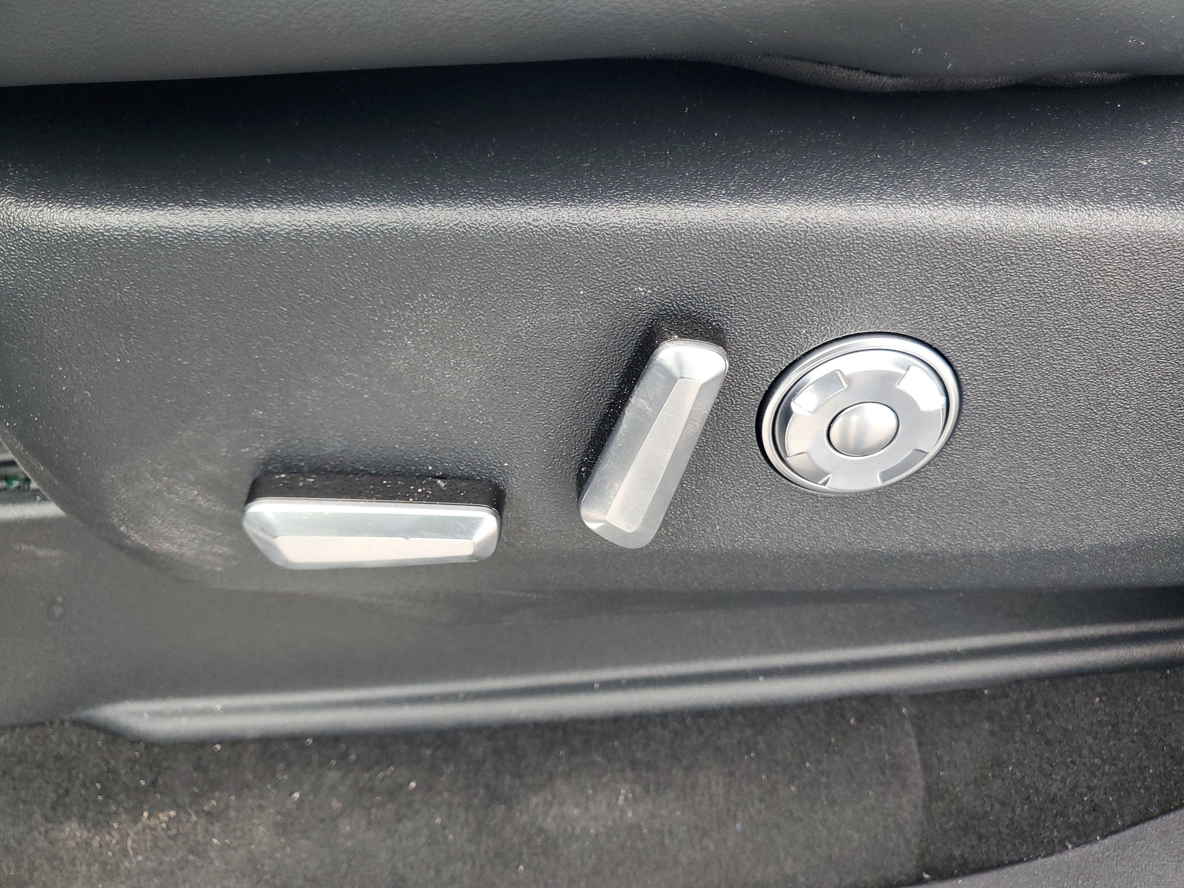 New 2026 Lincoln Navigator L Reserve w/ Jet Appearance Package image 13