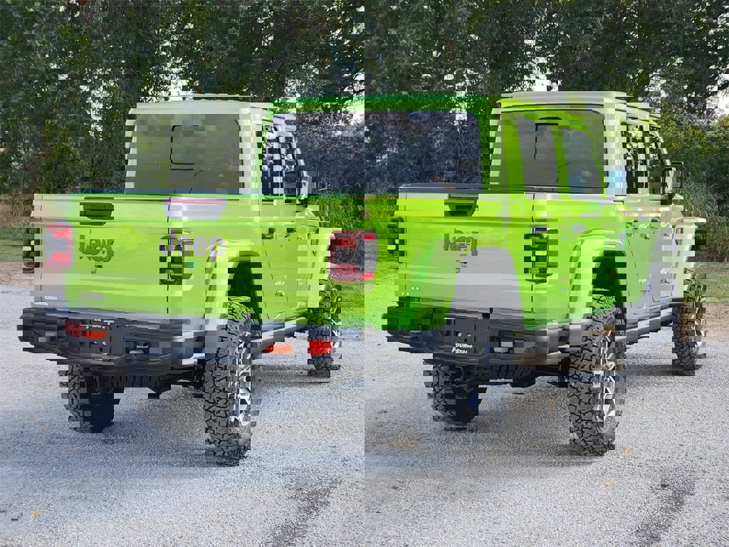 New 2025 Jeep Gladiator Mojave image 4