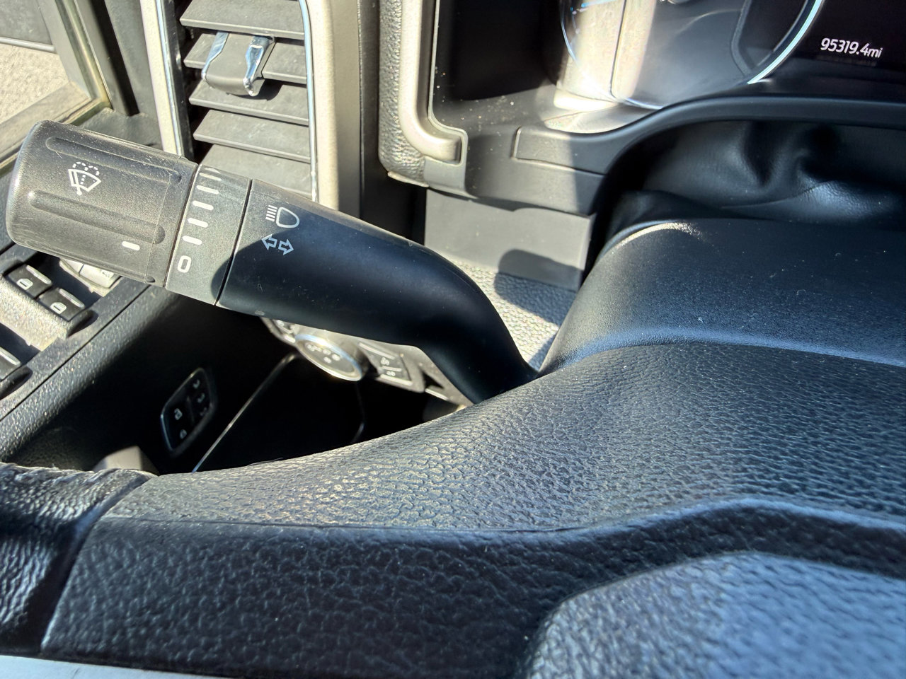 Used 2021 Ford F250 Lariat w/ Lariat Value Package image 24