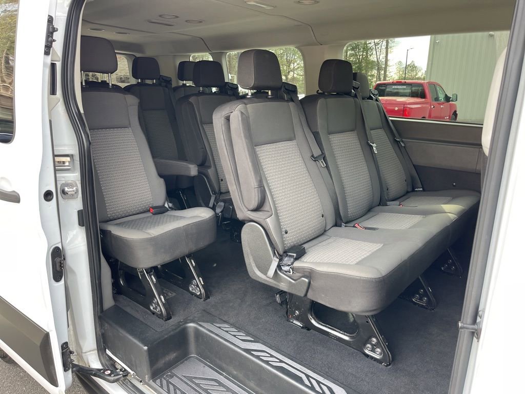 Used 2023 Ford Transit 350 XLT image 19