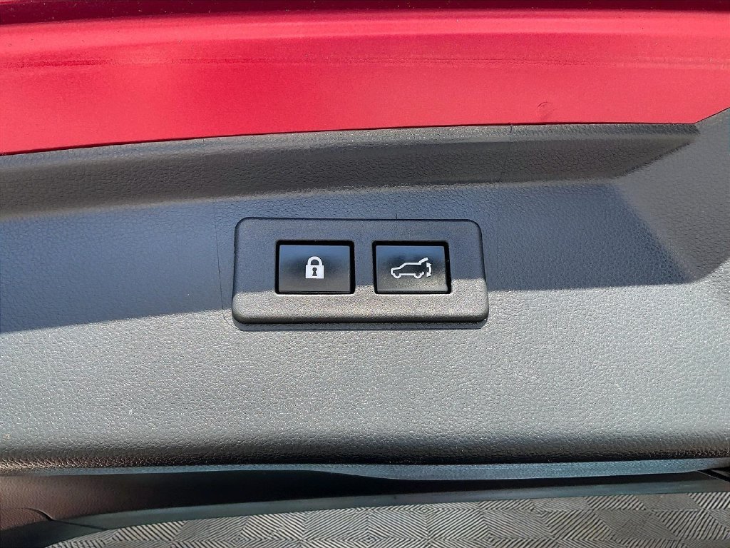 Used 2023 Subaru Outback Touring XT AWD/4WD image 37