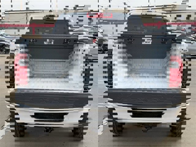 Used 2024 GMC Canyon Elevation w/ Convenience Package image 30