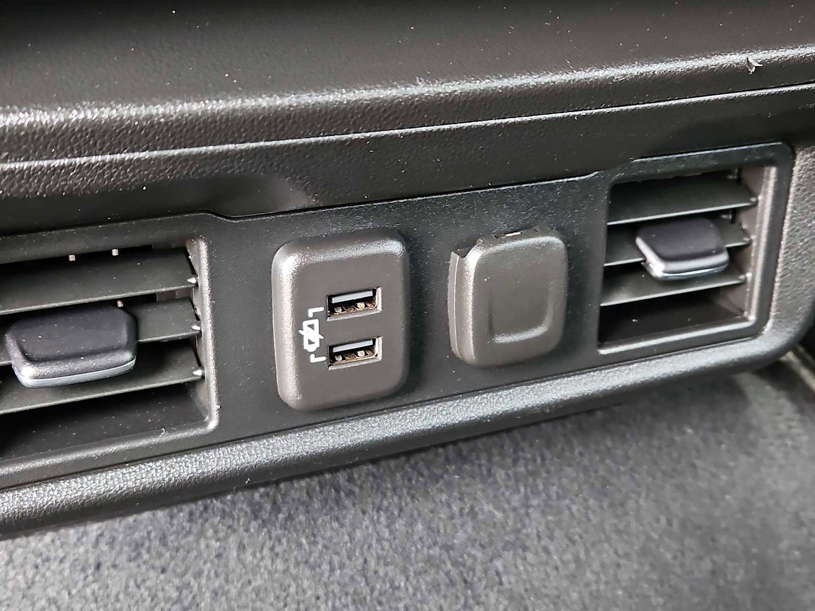 Used 2020 Chevrolet Silverado 2500 LTZ image 20