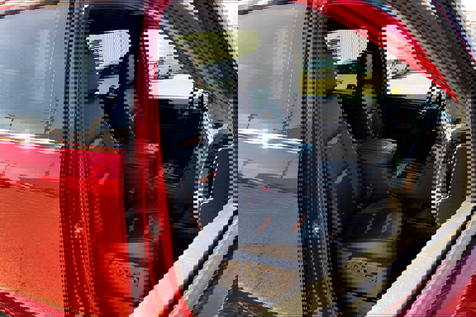 Used 2024 GMC Sierra 2500 AT4 w/ AT4 Premium Plus Package image 9