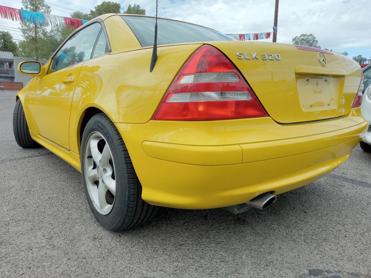 Used 2002 Mercedes-Benz SLK 320 image 3
