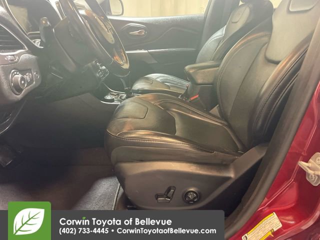 Used 2019 Jeep Cherokee Limited image 12