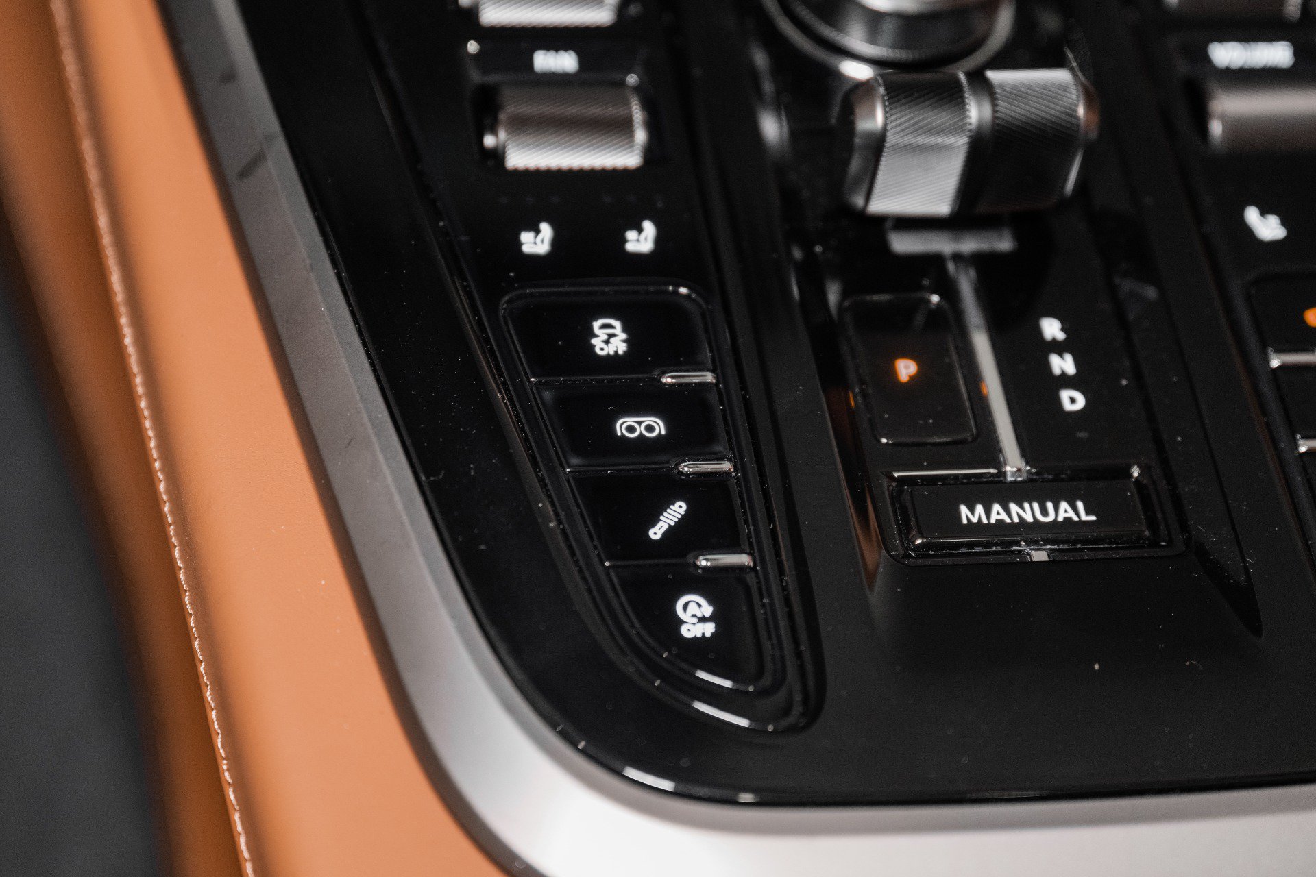 New 2026 Aston Martin DBX 707 AWD/4WD image 40
