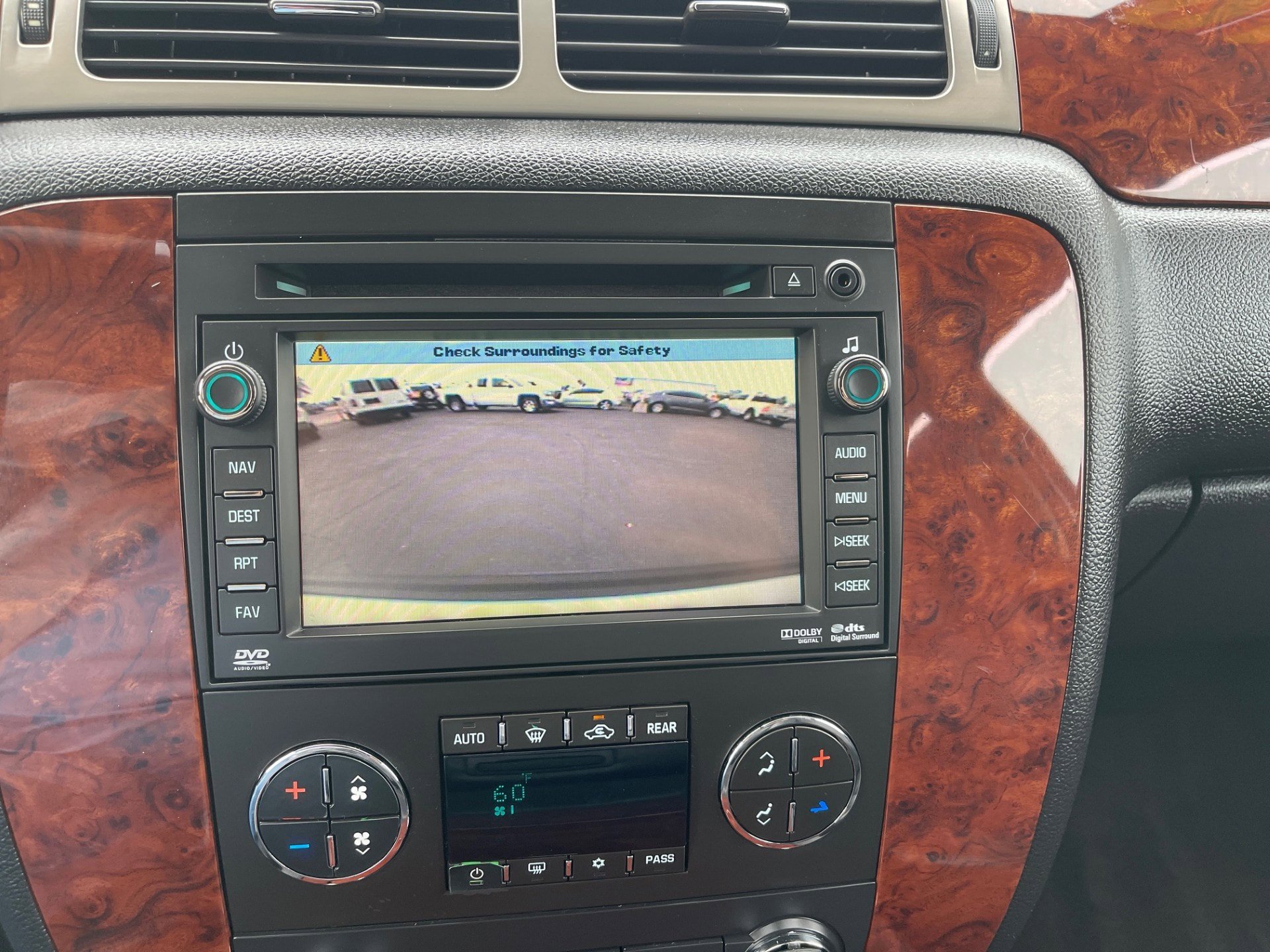 Used 2010 Chevrolet Tahoe LTZ RWD image 21
