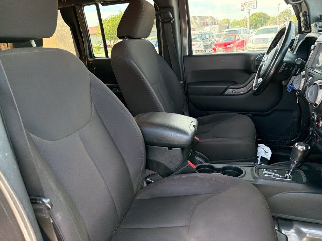 Used 2014 Jeep Wrangler Unlimited Sport w/ Quick Order Package 24S AWD/4WD image 25