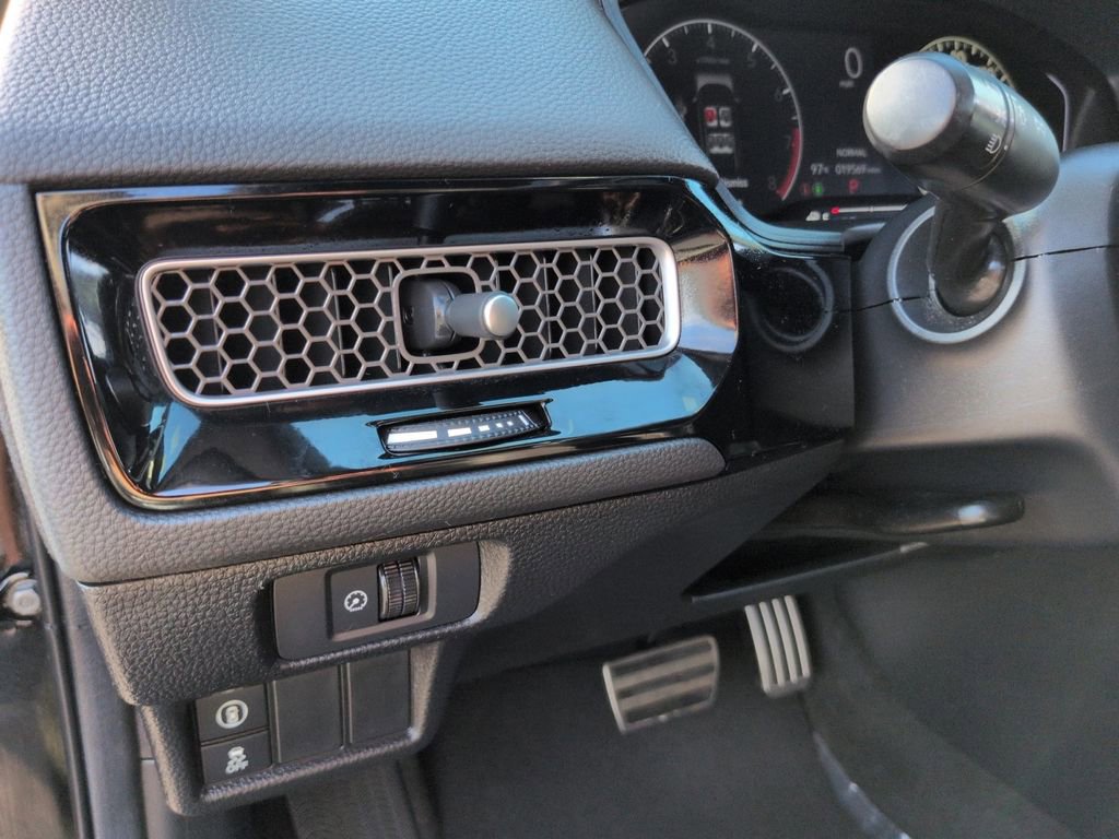 Used 2024 Honda Civic Sport image 17