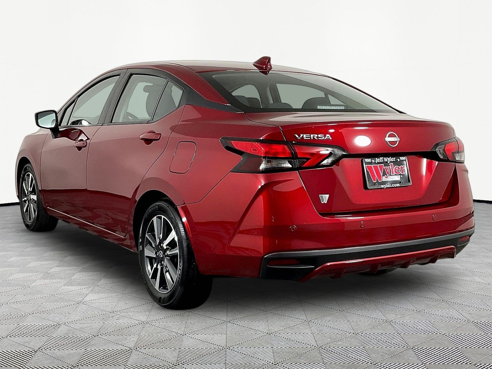 Certified 2025 Nissan Versa SV w/ Trunk Package FWD image 4