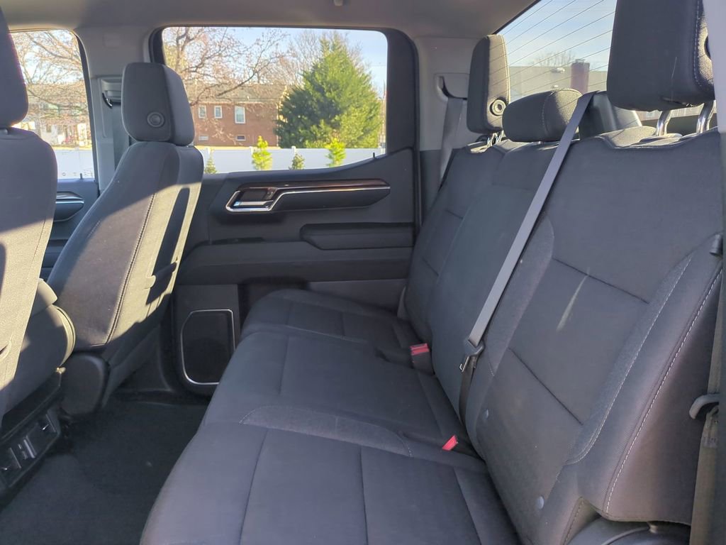 Used 2023 Chevrolet Silverado 1500 LT image 13