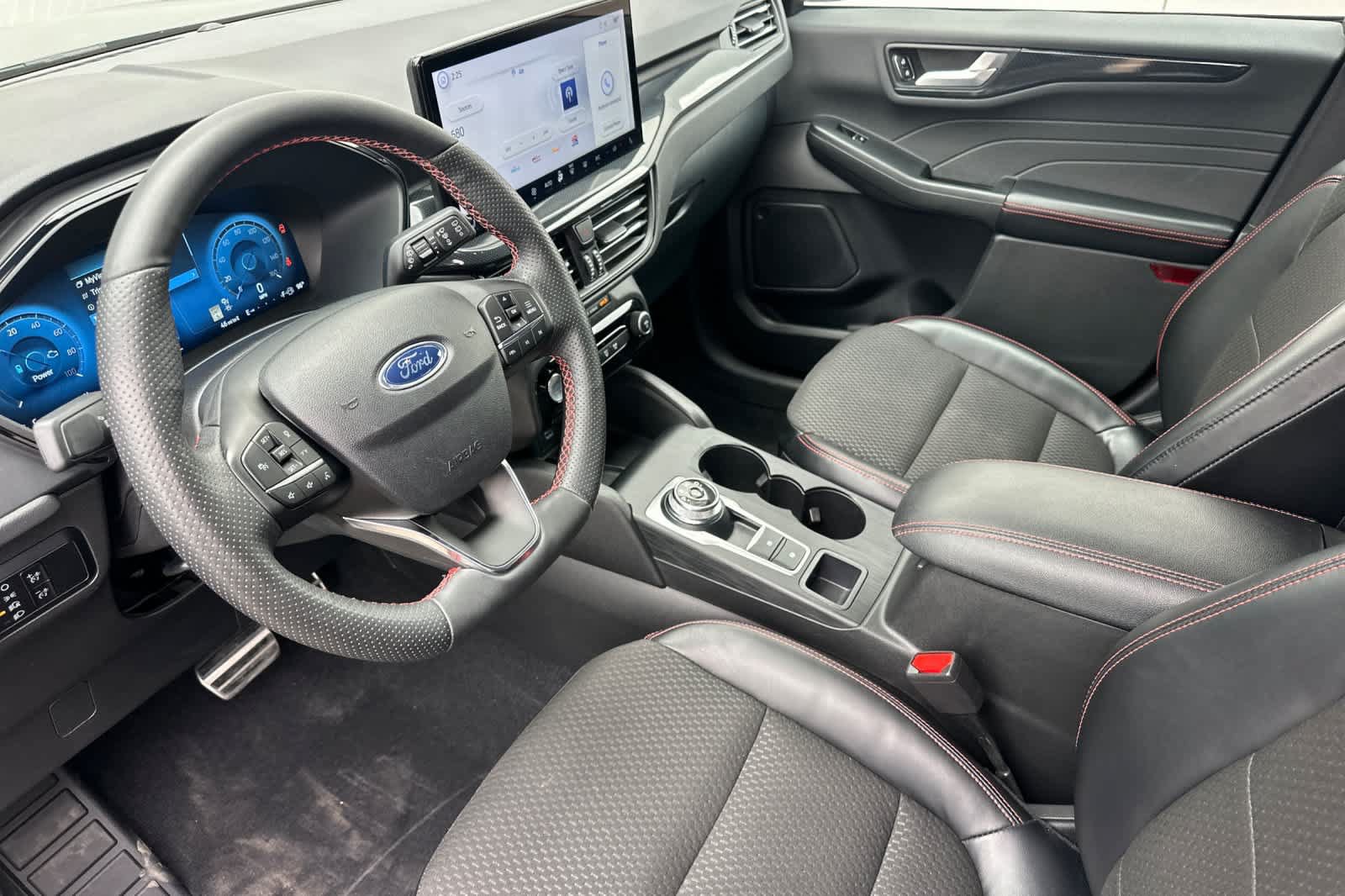 Certified 2023 Ford Escape ST-Line Elite AWD/4WD image 12