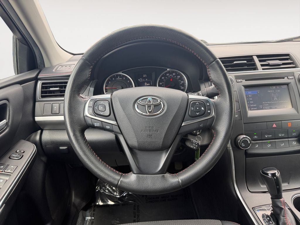 Used 2017 Toyota Camry SE FWD image 13