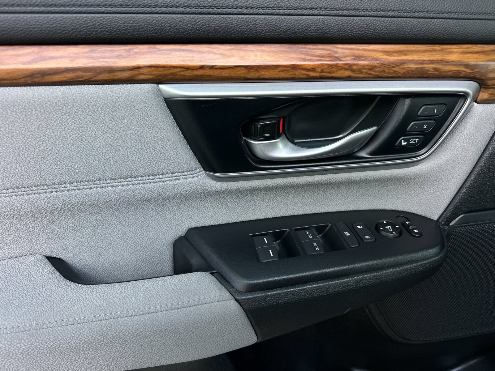 Used 2021 Honda CR-V EX image 10