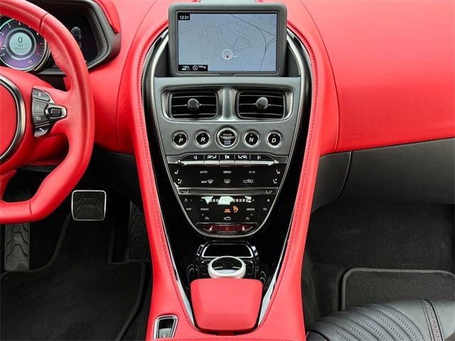 Used 2022 Aston Martin DB11 Coupe image 14