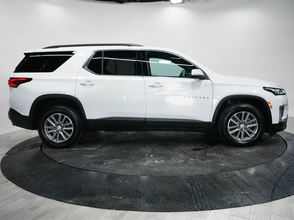 Used 2022 Chevrolet Traverse LT w/ LPO, Floor Liner Package AWD/4WD image 5
