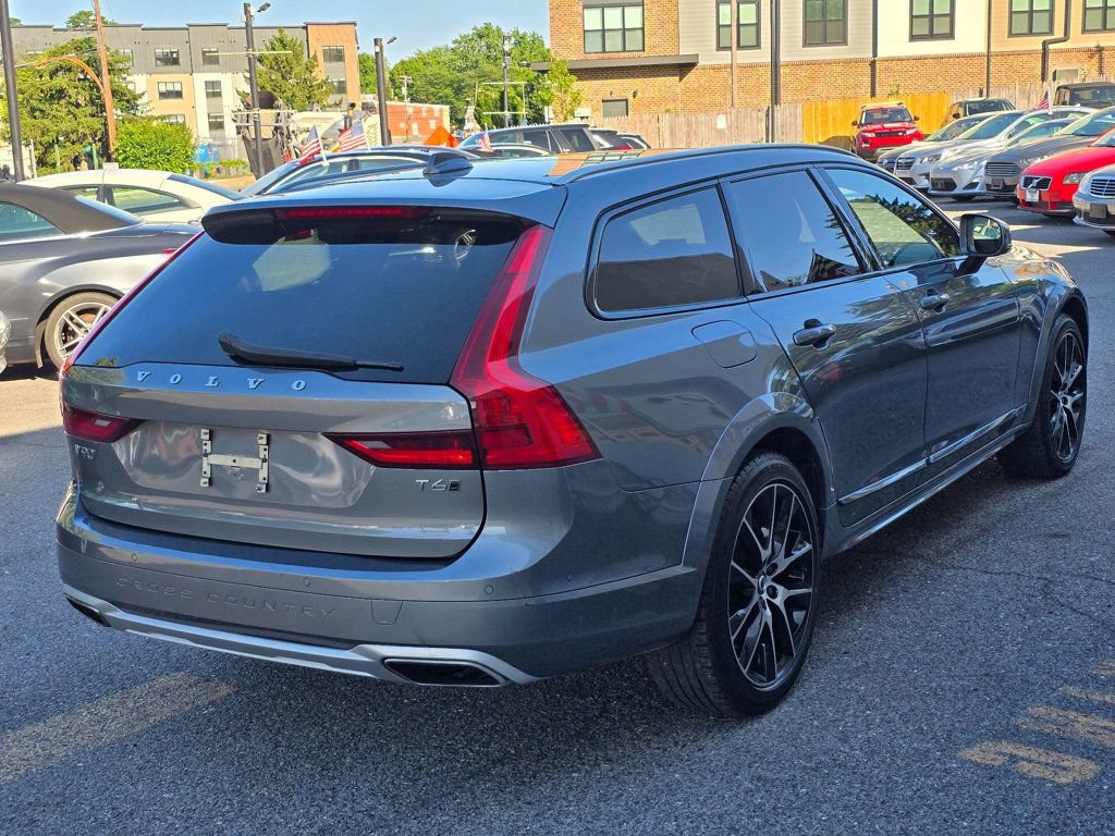Used 2018 Volvo V90 T6 Cross Country w/ Convenience Package AWD/4WD image 4