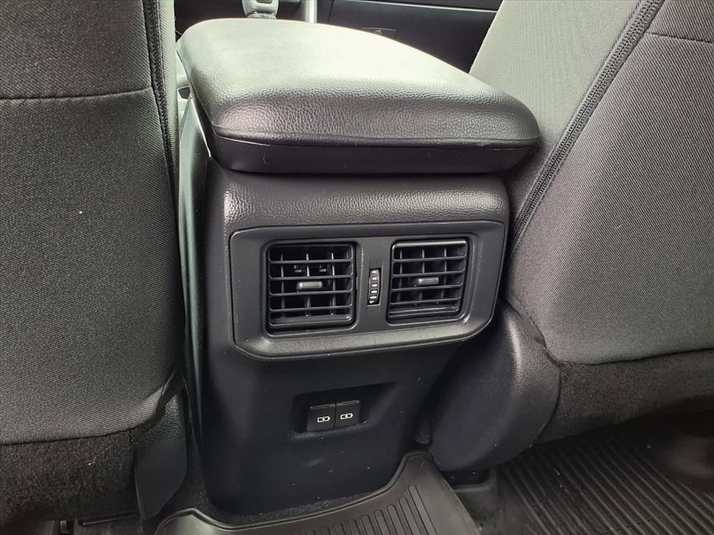 Used 2022 Toyota RAV4 XLE w/ Convenience Package image 24