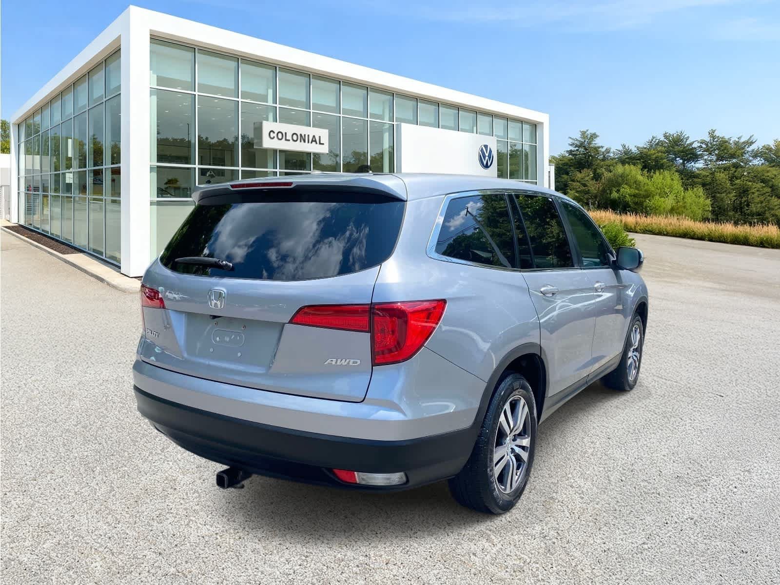 Used 2017 Honda Pilot EX image 5