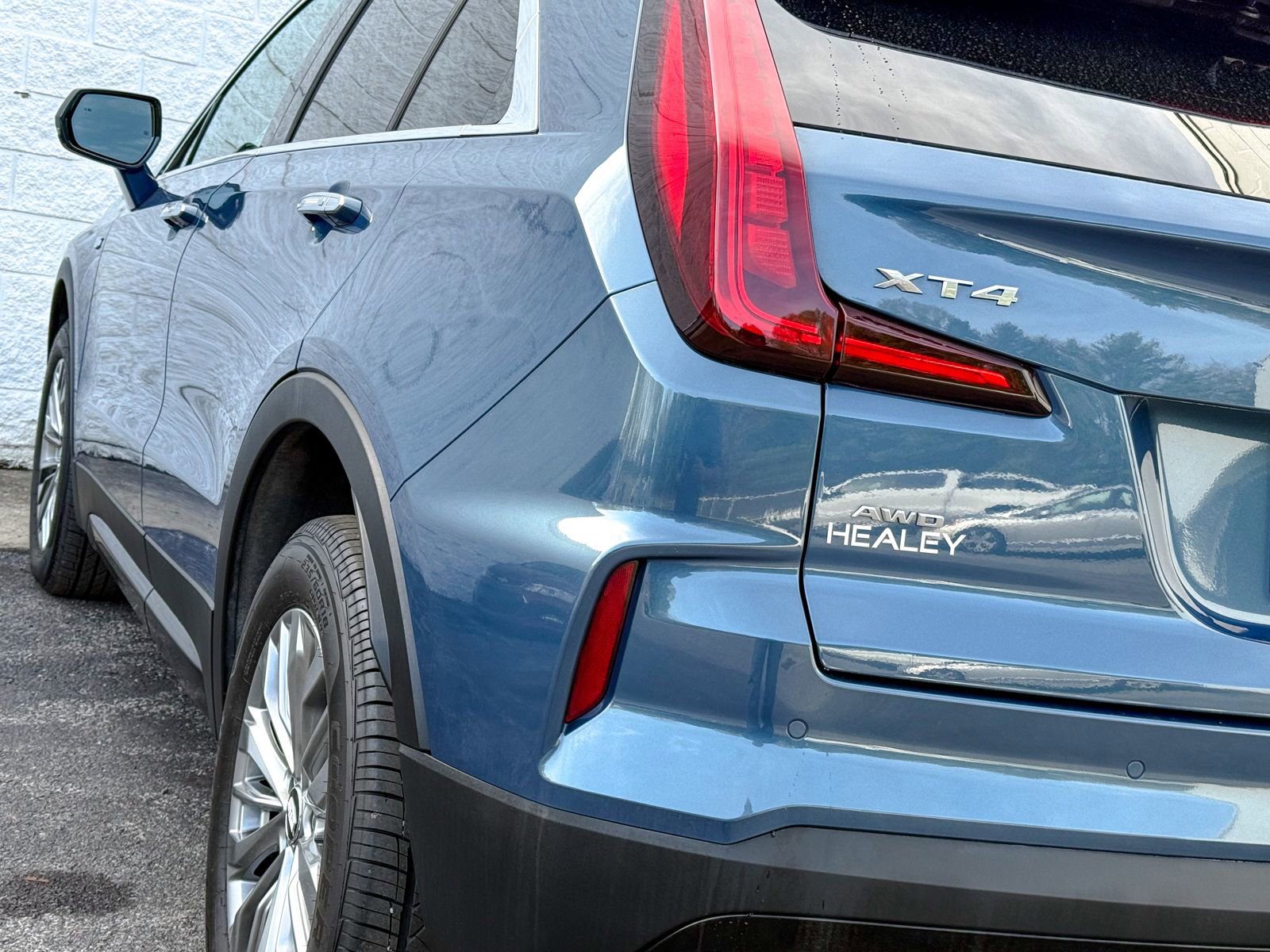 Certified 2024 Cadillac XT4 Premium Luxury w/ Technology Package image 9