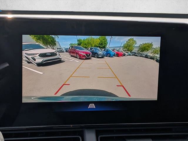 Used 2025 Chevrolet Trax ACTIV FWD image 14