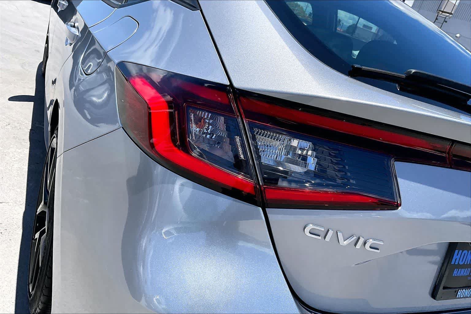 Used 2022 Honda Civic Sport image 32